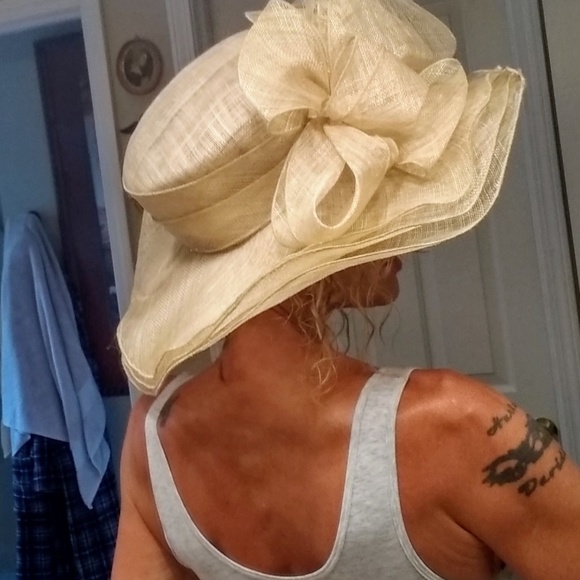 Beautiful natural fiber sun hat - Picture 3 of 5